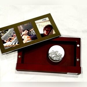 NEXX Collage Picture Frame Storage Box with Three 3 X 4 Displays